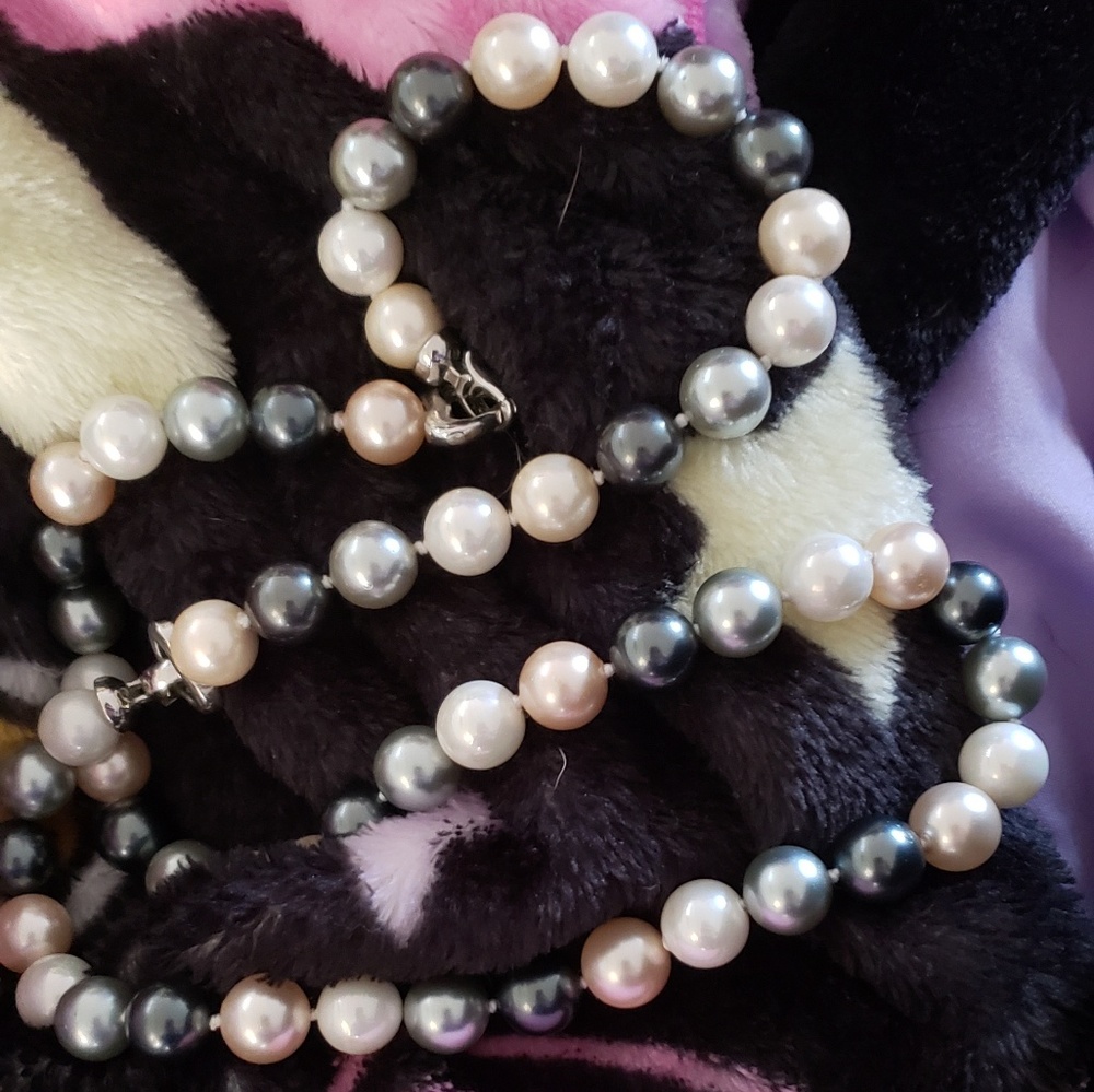 Freshwater pearl strand